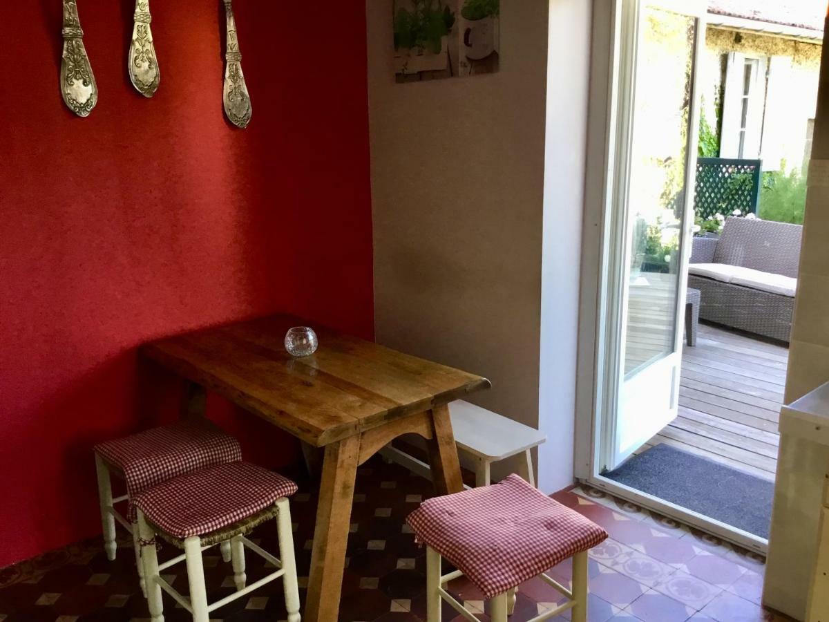 Gite Chez Madeleine Apartamento Louhans Exterior foto