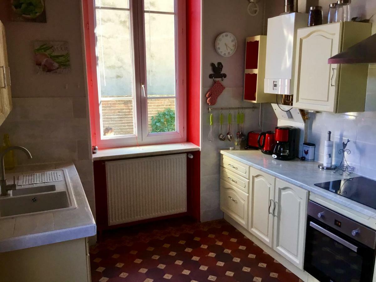 Gite Chez Madeleine Apartamento Louhans Exterior foto
